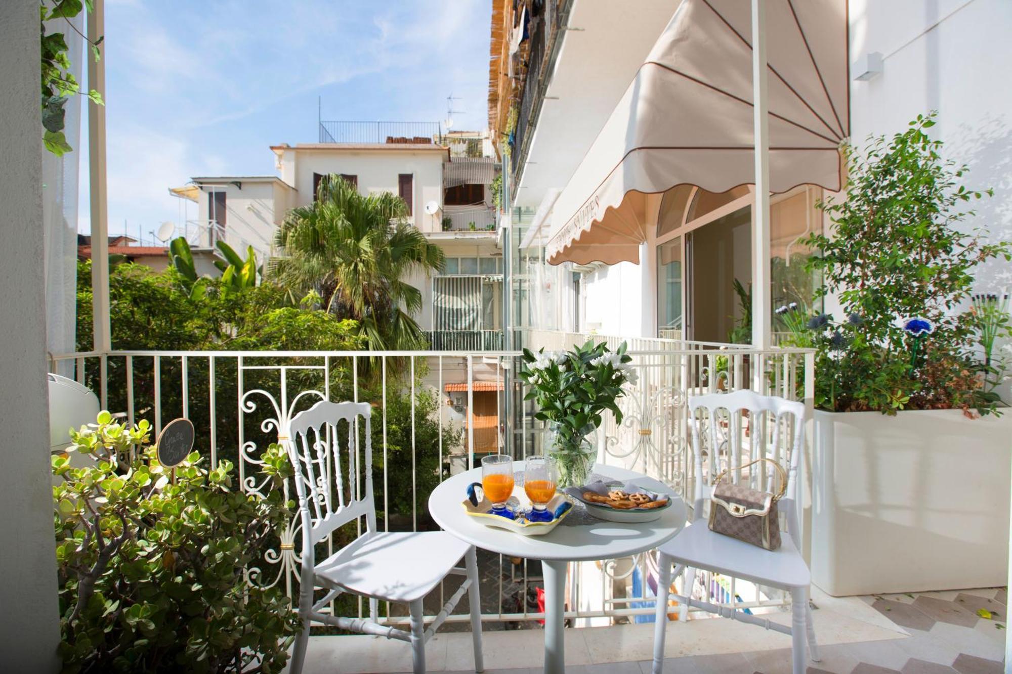 Grace Suites Sorrento Exterior foto